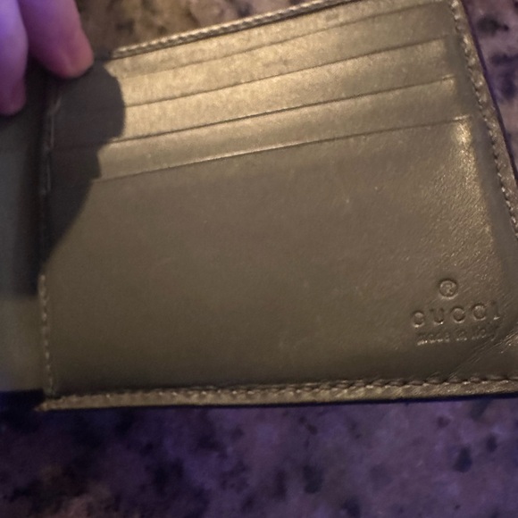 Gucci Embossed Gray Leather Card Holder - Picture 4 of 9